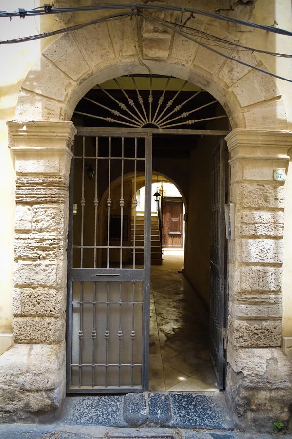 Bb Opera Dei Pupi Bed & Breakfast Syracuse Exterior photo